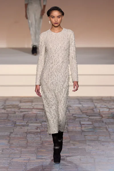 Look 63